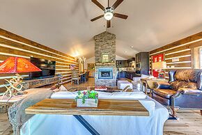 Scenic Ruidoso Escape w/ Hot Tub & Mountain View!