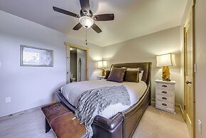 Scenic Ruidoso Escape w/ Hot Tub & Mountain View!