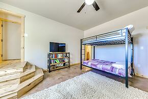 Scenic Ruidoso Escape w/ Hot Tub & Mountain View!