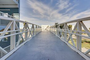 Sunny Fort Walton Beach Condo - Walk to Ocean!