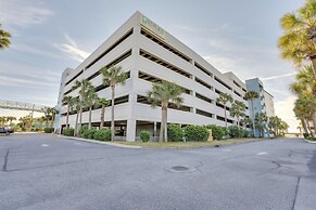 Sunny Fort Walton Beach Condo - Walk to Ocean!