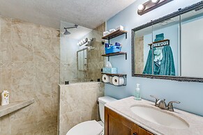 Central Mary Esther Condo 5 Mi to Okaloosa Island!