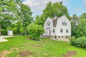 Cozy Wolfeboro Home w/ Private Deck: 1 Mi to Lake!