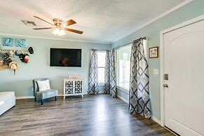 2 Mi to Redfish Bay: Aransas Pass Home w/ Fire Pit