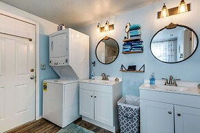 2 Mi to Redfish Bay: Aransas Pass Home w/ Fire Pit