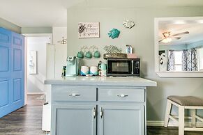 2 Mi to Redfish Bay: Aransas Pass Home w/ Fire Pit