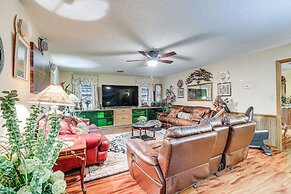 Spacious Brandon Home: 10 Mi to Downtown Tampa!