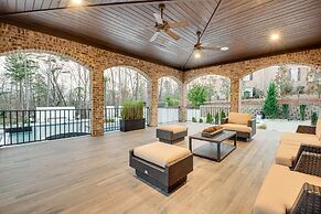 Sprawling Suwanee Home: Theater, Pool, Hot Tub!