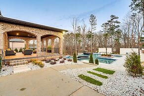 Sprawling Suwanee Home: Theater, Pool, Hot Tub!