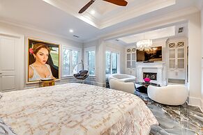 Sprawling Suwanee Home: Theater, Pool, Hot Tub!