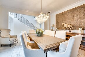 Sprawling Suwanee Home: Theater, Pool, Hot Tub!