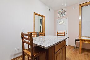 Chic Chicago Retreat 2 Bedroom Home by RedAwning