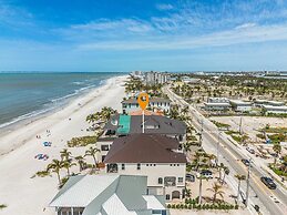 Curious Tides - 3132/3134 Estero Blvd. 10 Bedroom Townhouse by RedAwni