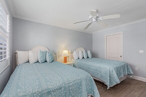 Beach Villas # 106 - Bogo24 2 Bedroom Condo by RedAwning