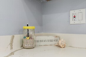 Beach Villas # 106 - Bogo24 2 Bedroom Condo by RedAwning