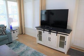 1309 Laurel Grove 3 Bedroom Home by RedAwning