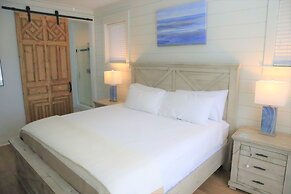 1309 Laurel Grove 3 Bedroom Home by RedAwning