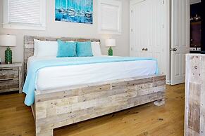 1309 Laurel Grove 3 Bedroom Home by RedAwning