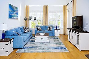 1309 Laurel Grove 3 Bedroom Home by RedAwning