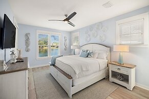 1332 Laurel Grove 3 Bedroom Home by RedAwning