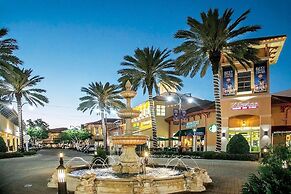 1332 Laurel Grove 3 Bedroom Home by RedAwning