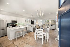 1332 Laurel Grove 3 Bedroom Home by RedAwning