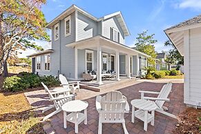 1332 Laurel Grove 3 Bedroom Home by RedAwning