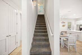 1332 Laurel Grove 3 Bedroom Home by RedAwning