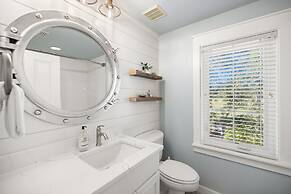 1332 Laurel Grove 3 Bedroom Home by RedAwning