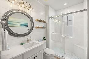 1332 Laurel Grove 3 Bedroom Home by RedAwning