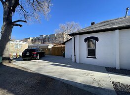 Old Town Retreat w/ Hot Tub Steps From Csu!