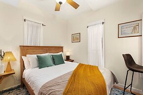 Lavish Retreat in Old Town - Walk Everywhere!