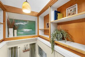 Lavish Retreat in Old Town - Walk Everywhere!