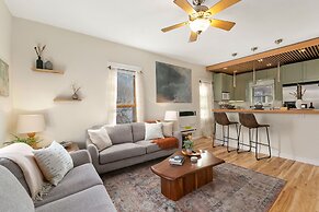 Lavish Retreat in Old Town - Walk Everywhere!