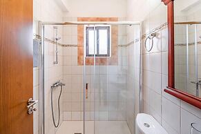 Villa Nikolina - 5 En-suite Bedrooms