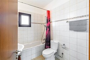 Villa Nikolina - 5 En-suite Bedrooms