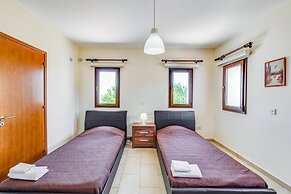 Villa Nikolina - 5 En-suite Bedrooms