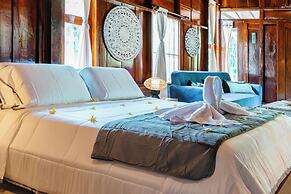 Luxury Villa Rose and Villa Rosebud