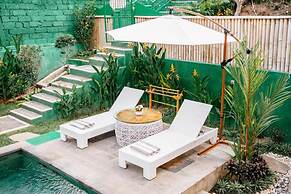 Luxury Villa Rose and Villa Rosebud