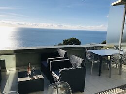 Costa Plana Collection