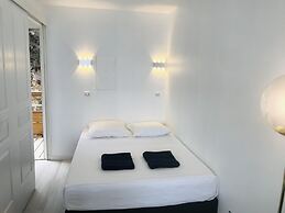 Costa Plana Collection