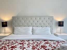 Waterfront Luxury Residences