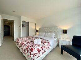 Waterfront Luxury Residences