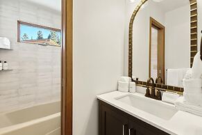 Lupine Peak by Boutiq