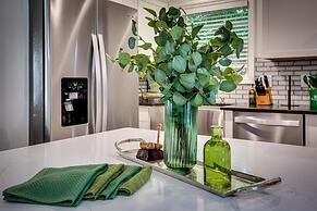 The Green Jacket by Boutiq