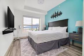 Lakeview Splendor 7BR Penthouse Bliss