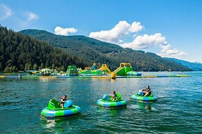 Lakeview Splendor 7BR Penthouse Bliss