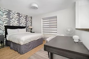 Lakeview Splendor 7BR Penthouse Bliss