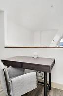 Lakeview Splendor 7BR Penthouse Bliss