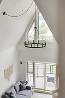 Lakeview Splendor 7BR Penthouse Bliss